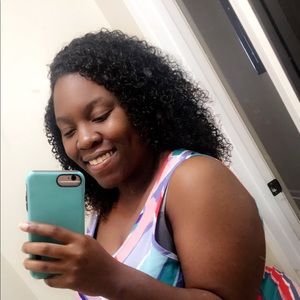 Meet your Posher, Caitlin